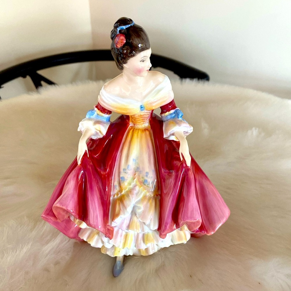 Royal Doulton southern belle figurine